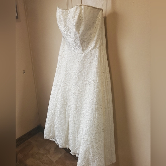 David's Bridal Wedding Dress, Size 16W - Picture 2 of 12